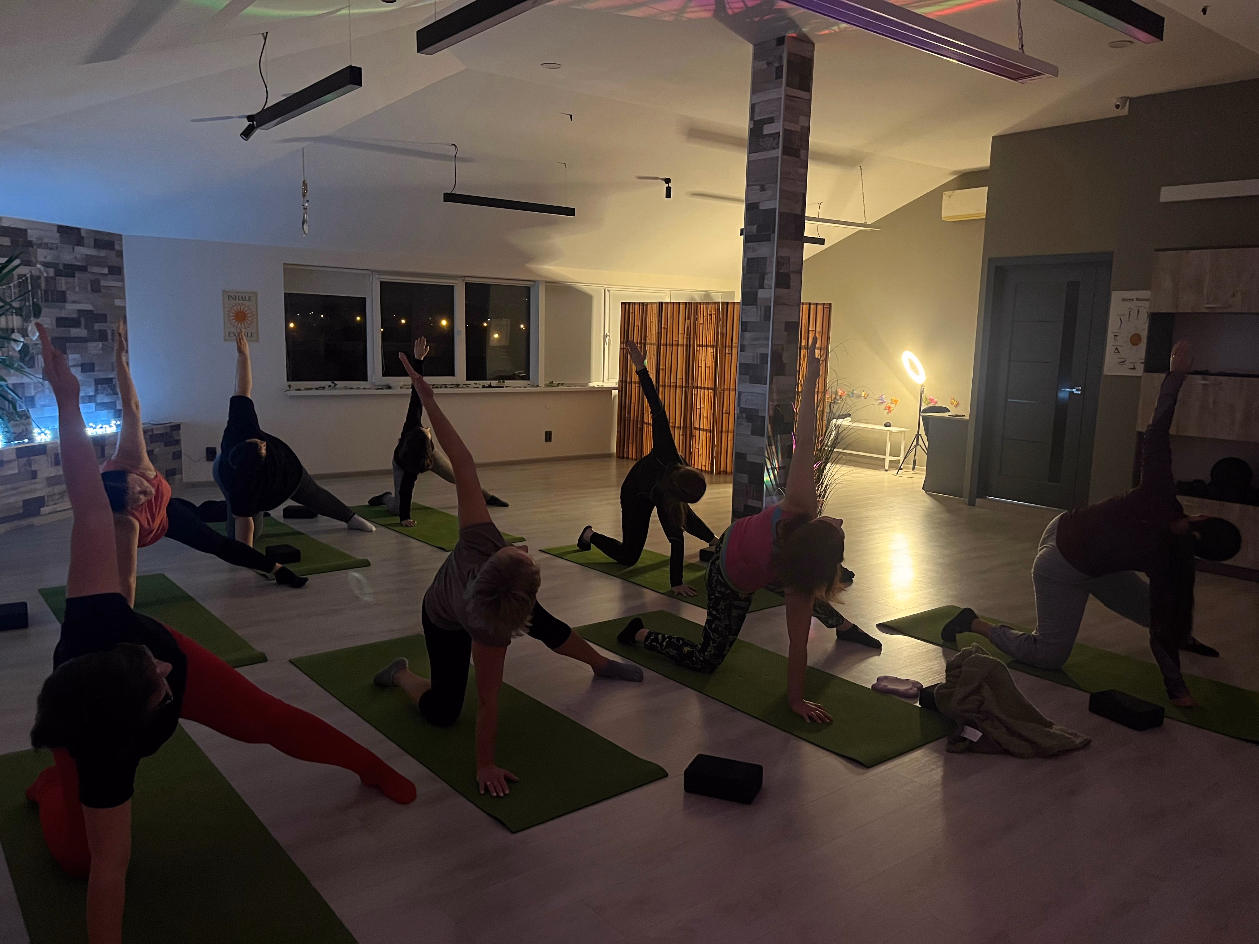 Йога клас в TAO FIT